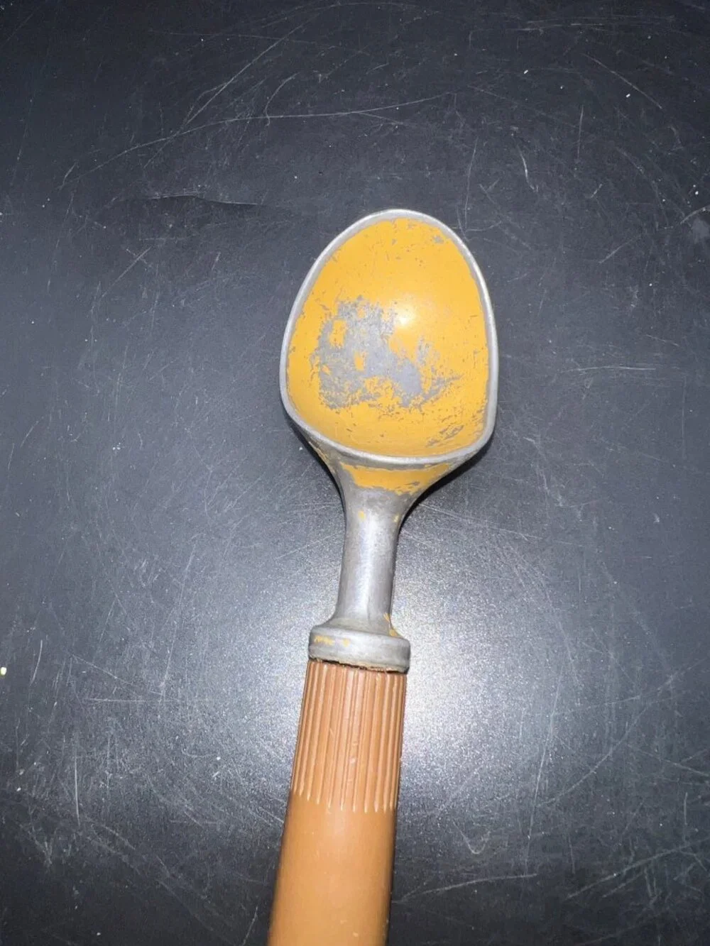 Vintage Bonny Prod Co Yellow Ice Cream Scoop Brown Handle Retro Kitchen  USA